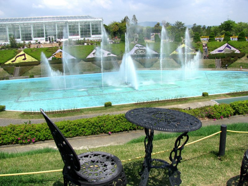 The musical fountain in front of the "Crystal Palace"