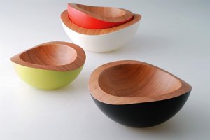 3 mangkuk bambu dengan ukuran yang berbeda. Tipe produk ini diberi nama 'nuts'.