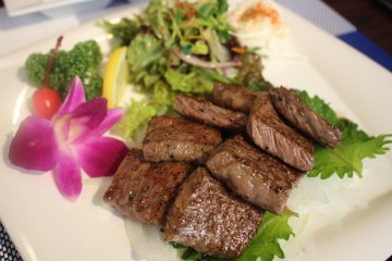 Meriken Hatoba - Kobe Beef