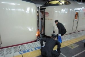 Coupling Cars at Okayama Station on the Takamatsu to Tokyo train via Osaka Kyoto Nagoya
