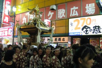 Фестиваль в Икебукуро - дань традициям