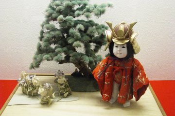 Кукла-персонаж япоского фольклора