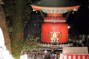 เทศกาล Oeshiki ที่วัด Ikegami Honmonji