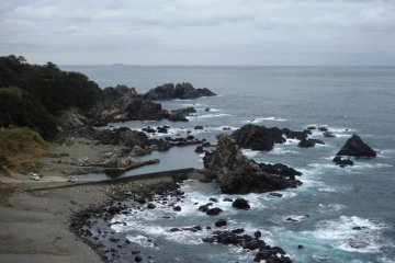 A rough sea near Cape Shiono-misaki; no wave breakers and concrete spoiling the view here