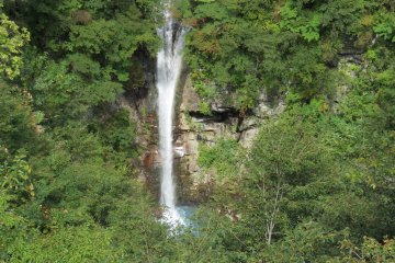 Komdome Waterfalls 