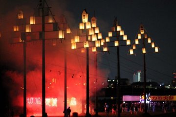 เทศกาลแห่งไฟ Tejikara ในฤดูร้อน