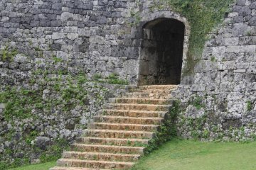 Zakimi Castle Ruins and Museum