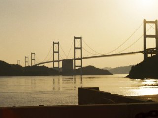 สะพานสุดท้ายและสวยประทับใจที่สุดของทริปนี้ ในช่วงพระอาทิตย์ตกดิน