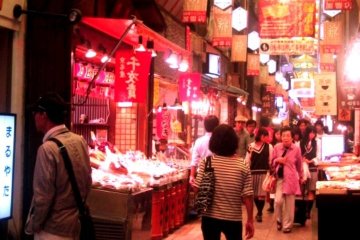 The covered walkway of the Nishiki Markets in the heart of Kyoto just off Teramachi remind me of the wet markets in Hong Kong