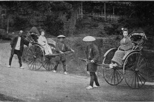 Rickshaw was a common mode of transport in Isabella's time.