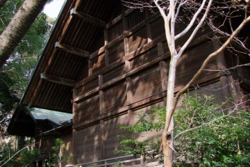 <p>The shrine from the side</p>