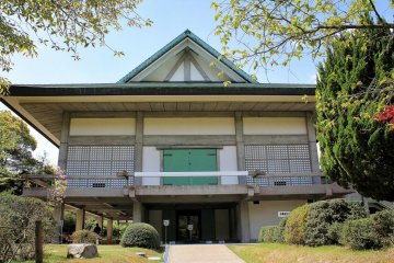 Oyamazumi Shrine Treasure Hall