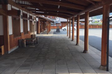 A new, beautifully-crafted Edo Period structure at the Sanyo HC factory in Kamogata