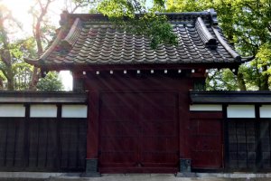 Sekiyado Castle's original gate gifted to Sakasai Castle