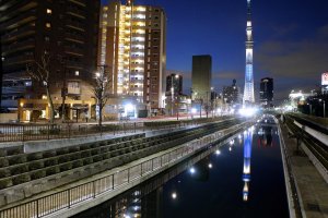 Reflection of the Tokyo Skytree near the Jikken-hashi Bridge
