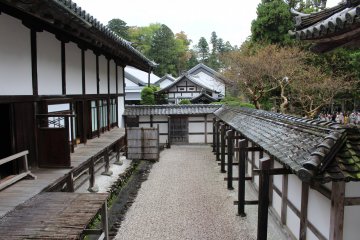 Внутренний двор храма