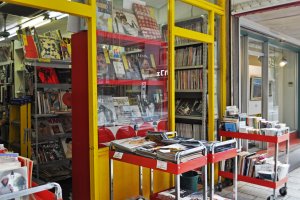 This is Magnif Zinebocho. Look at all those amazing books and magazines.