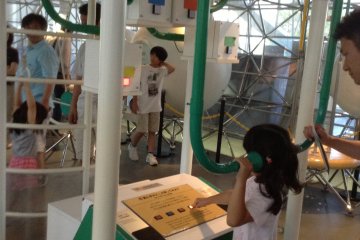 Nearly all the exhibits at the museum are interactive. This contraption allows you to experiment with sound.