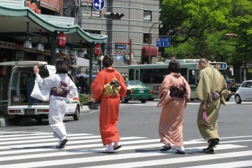 В Киото многие носят кимоно или юката