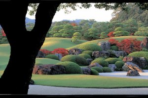 Le jardin du Musée d'Art Adachi est pensé comme un "tableau vivant".