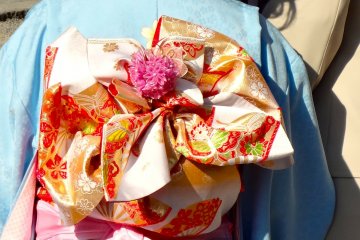 <p>November is the season of 7-5-3, a ceremony where seven-, five- and three-year-old children are celebrated. You will be happy to see cute little girls in colorful kimonos there with their proud parents</p>