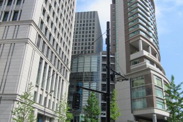Здание OAZO возле станции Токио