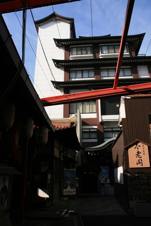 Banshoji Temple in Central Nagoya's Osu district.