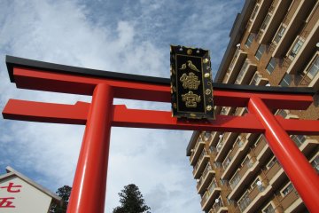 Тории храма Осаки Хатимангу в Сендае