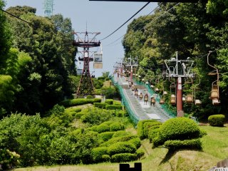 The chairlift seems to be more fun than the ropeway. However, it's not a good option during summer, winter or rainy seasons.