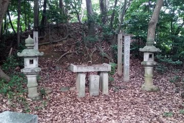 Grave of diplomat Ono-no-Imoko