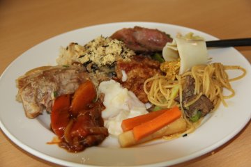 <p>Have it your way with a mixture of American, Italian and Japanese cuisine on your plate</p>