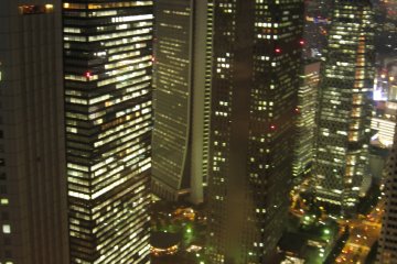 在展望室观看到的东京夜色