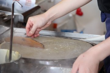 <p>Crepes are freshly made after each order</p>