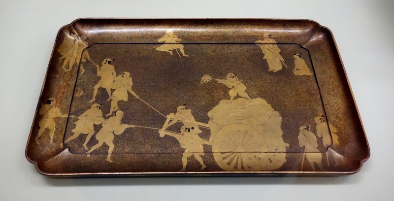 An example of an Edo Period maki-e tray
