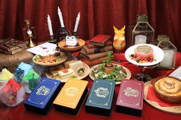 There are a wide variety of eats on offer, including bento boxes in each of the four Hogwarts houses