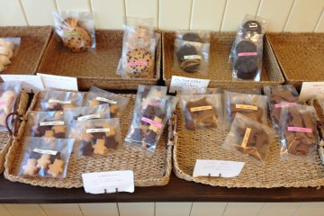 <p>Pont Cookie&#39;s products are exclusively sold in small packages unless making a special order</p>