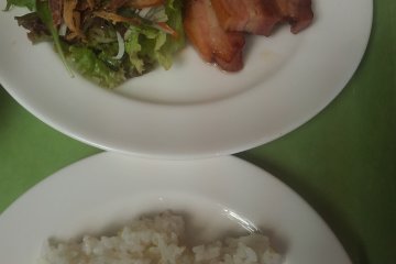<p>The bacon steak lunch</p>