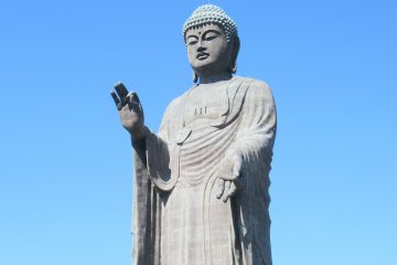 What the Statues Say in Japan