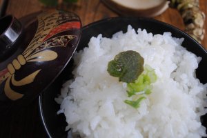 Savor fresh wasabi in uzume rice