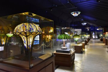 New York Lamp Museum & Flower Garden