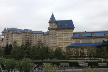<p>Отель при Диснейленде</p>
