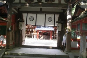 Entrance gate to Isonokami shrine