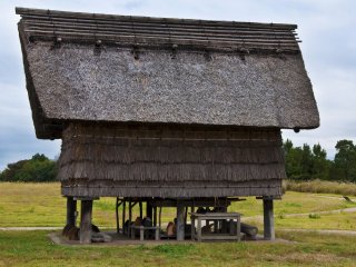 Une autre maison surélevée à Minami-no-mura