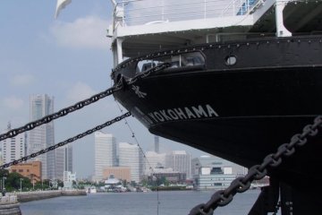 The city has anchored her in a very accessible, beautiful spot—Yamashita Park—with a perfect view of the modern Minato Mirai skyline. Take an hour out of your day and visit both the ship and the park; they are a wonderful combination!