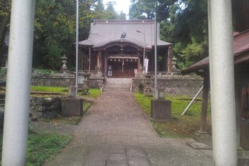 The path to the main shrine