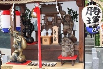 <p>Shichi-fuku-jin Gods are very familiar to the Japanese</p>