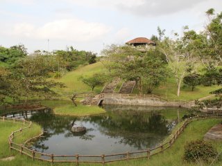 Since the actual castle isn&#39;t present, the most picturesque part of the site is the observation tower area that is surrounded by a small pond and the Hija River