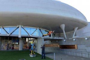 The Ishinomaki Mangattan Museum almost appears to be a giant UFO. Actually, this is quite appropiate since the artist is credited with introducing sci-fi manga and animation to the mainstream.