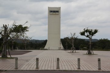 <p>The Kurashiki Dam Tower is 41 meters tall; the observation deck is 35 meters above the ground</p>