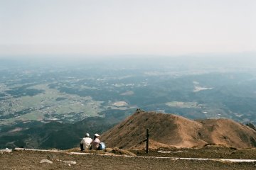 키리시마 산봉우리에서 본 주변 풍경